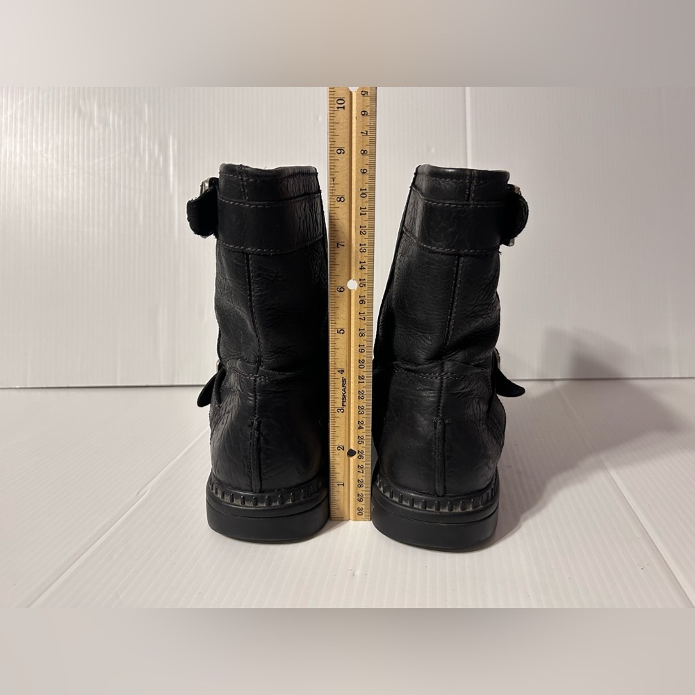 UGG SN3040 black leather sheepskin-lined winter combat buckle boots men size 8 - Picture 7 of 13